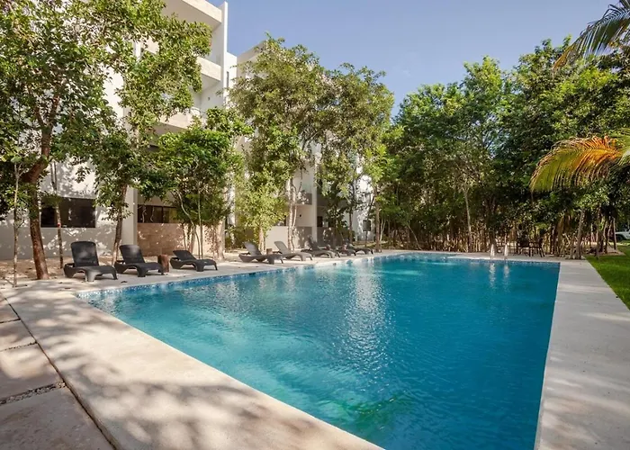 Modern Condo Wifi 200Mb, 2 Gyms, 6Pools, Balcony